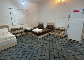 شقة بأثاث مريح وبسيط 