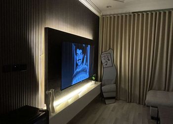 استديو بأثاث مريح وبسيط 