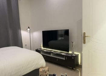 استديو بدخول ذاتي وسرير مريح 