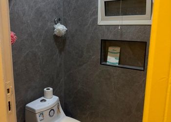 شقة بغرفة معيشة وغرفة نوم 