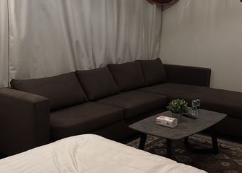شقة بغرفة ماستر وصالة 
