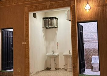 شاليه بجلسة خارجية ومسبح 
