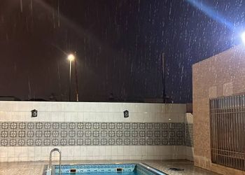 شاليه بجلسة خارجية ومجلس