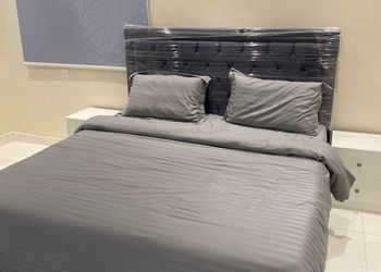 شاليه بمجلس مطل على المسابح 