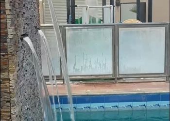 شالية بألعاب اطفال 