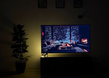 استديو بأثاث مريح وبسيط 