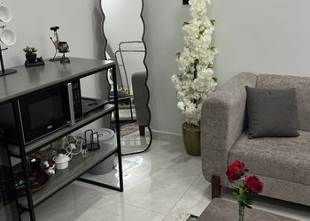 استديو بسرير ماستر وجلسة جانبية