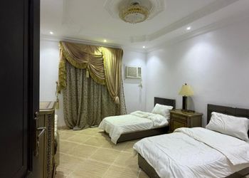 شقة بغرفتين نوم وصالة 