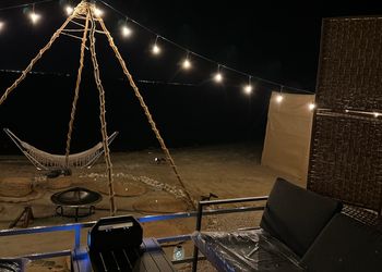 كرافان باطلاله على البحر
