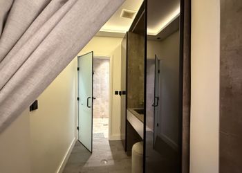 استديو هادئ بسرير ماستر دخول ذكي