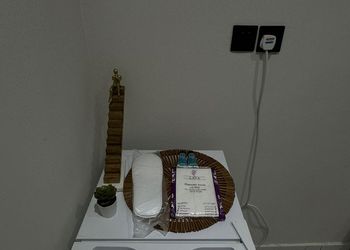 استديو هادئ بدخول ذاتي 