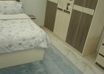 شقة بغرفتين نوم وأثاث مريح