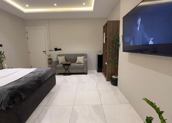 استديو بسرير ماستر