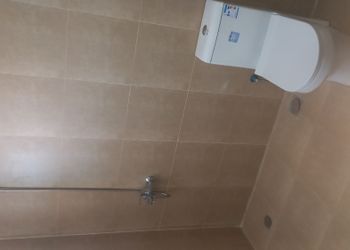 شالية بمجلس مطل على الفناء الخارجي 