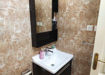 استديو بسرير ماستر وجلسة جانبية 