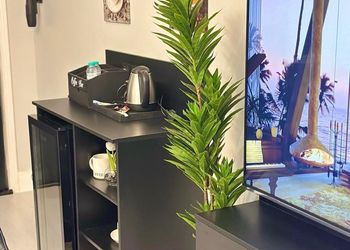 استديو بسرير ماستر وجلسة جانبية