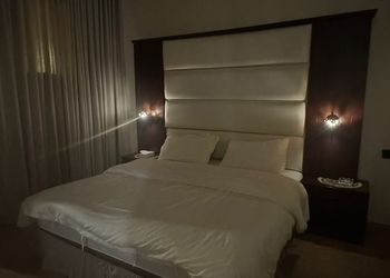 استديو بسرير ماستر 