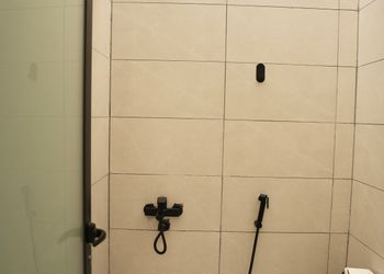 استديو بسرير ماستر وجلسة جانبية 