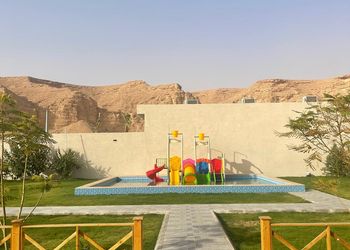 شاليه بأجواء ريفية وألعاب مائية