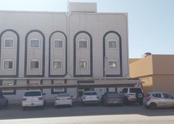 استديو بسرير ماستر 
