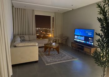 استديو هادئ بسرير ماستر 