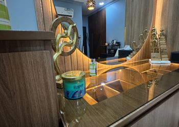 استديو بسرير ماستر وأثاث مريح 