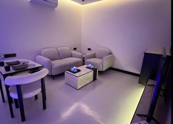 استديو بألوان مريحة وأثاث راقي