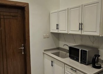 استديو راقي بدخول ذاتي 