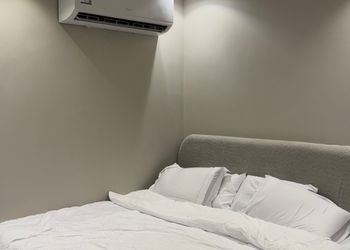 استديو هادئ بسرير ماستر 