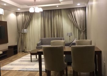 غرفة وصاله مع دورة مياة
