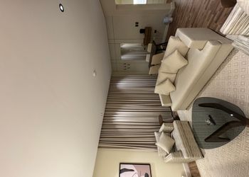 شقة بسرير ماستر بتصميم انيق 