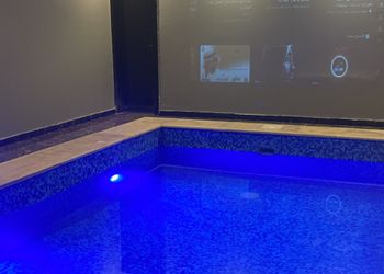 شاليه بمسطح اخضر