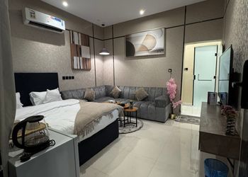 استديو هادئ بدخول ذاتي 