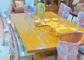شاليه بخيمة و مسطح اخضر  