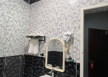 استديو بأثاث مريح وبسيط 