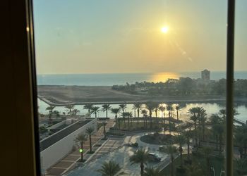 استديو هادئ بسرير ماستر