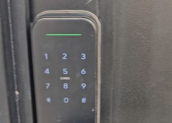 شقة انيقة بغرفتين نوم وصالة