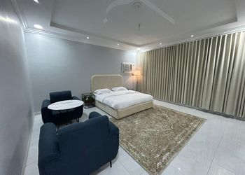 استديو بدخول ذاتي وسرير مريح 