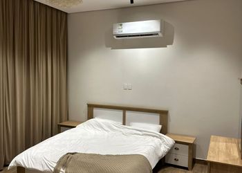 شاليه بغرفتين نوم و جلسة خارجية
