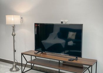 استديو بسرير ماستر وجلسة جانبية 