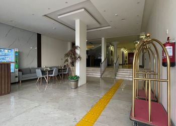 استديو بسرير ماستر وأثاث مريح 