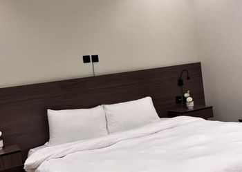 استديو هادئ بسرير ماستر 