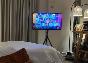 استديو هادئ بسرير ماستر 
