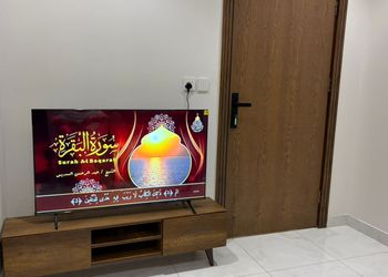 استديو بسرير ماستر وجلسة جانبية
