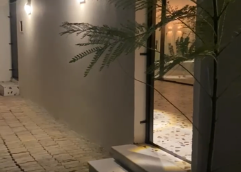 شاليه بغرفتين نوم و جلسة خارجية