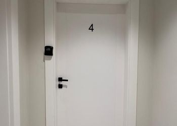 استديو بسرير ماستر