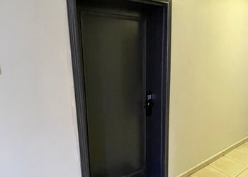 غرفة نوم مريحة وصالة جذابة