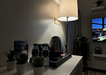 استديو بتصميم انيق ودخول ذاتي
