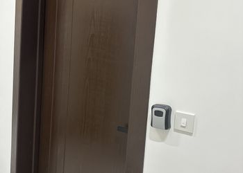 شقة بغرفة معيشة وغرفة نوم 
