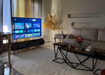 استديو بسرير ماستر وجلسة جانبية